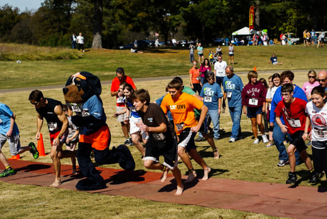students in Barefoot Benefit race